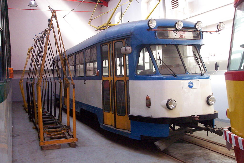 Tatra T2R #640